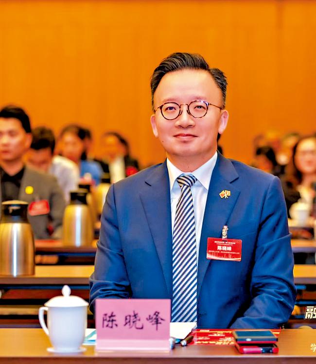 立法會新力量｜“法律產業化＋科技” 陳曉峰：用法律經驗推動公共政策落地- 香港- 大公文匯網